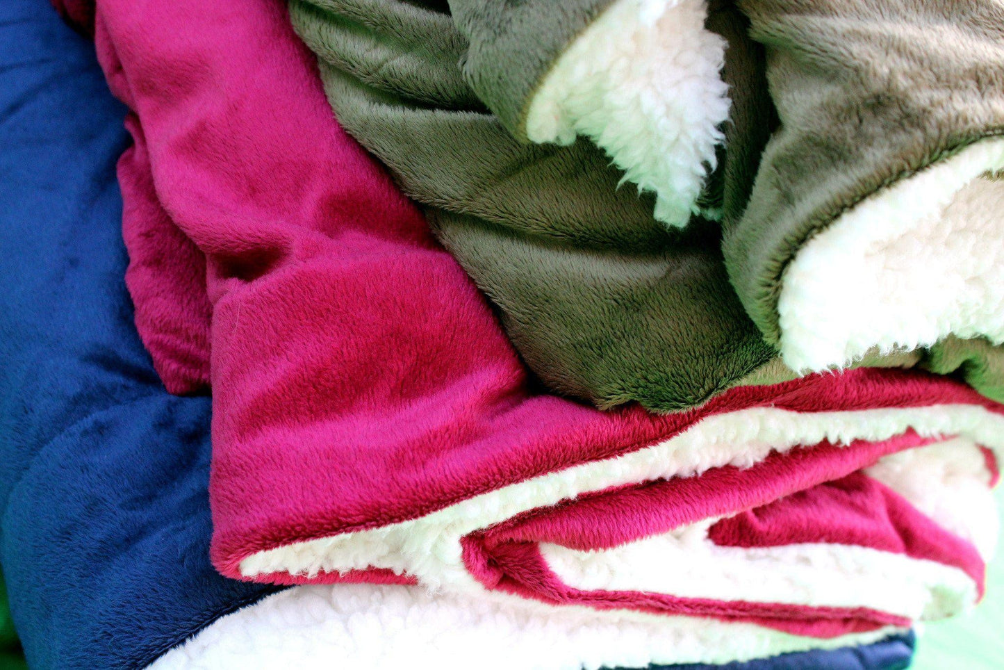 Tache Dark Navy Blue Sherpa Winter Night Micro Fleece Throw Blanket (SMF5060BL)