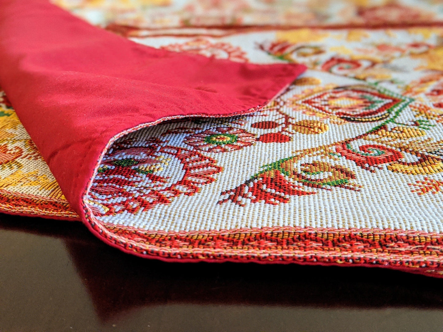 Tache Burgundy Ornate Paisley Woven Tapestry Placemats - Eclectic Modern Dining Set (18194)