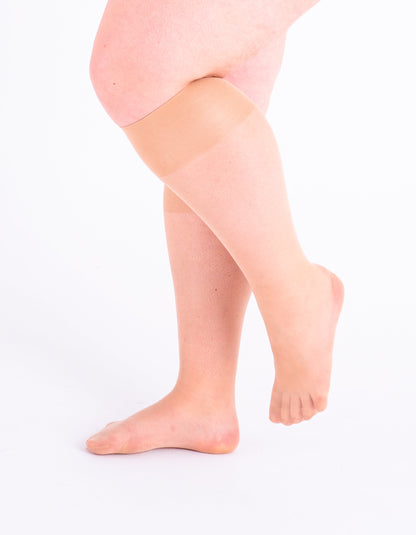 KNEE-HIGH 01