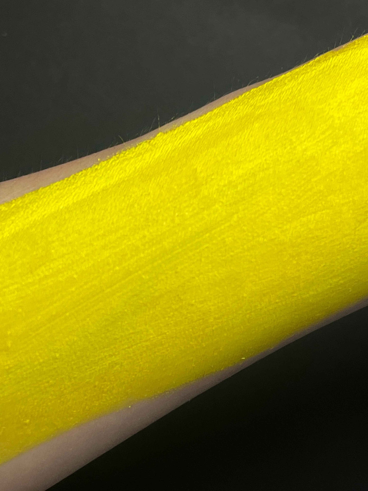 15 - Dijon (Yellow) Water Activated Graphic Liner