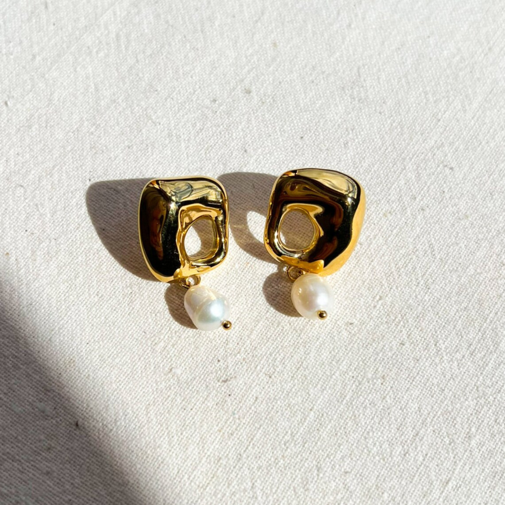 Alma Earrings