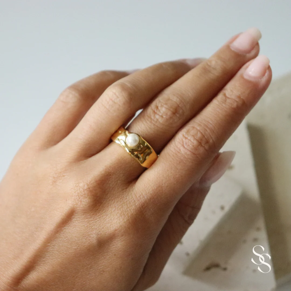 Gloria Pearl Ring