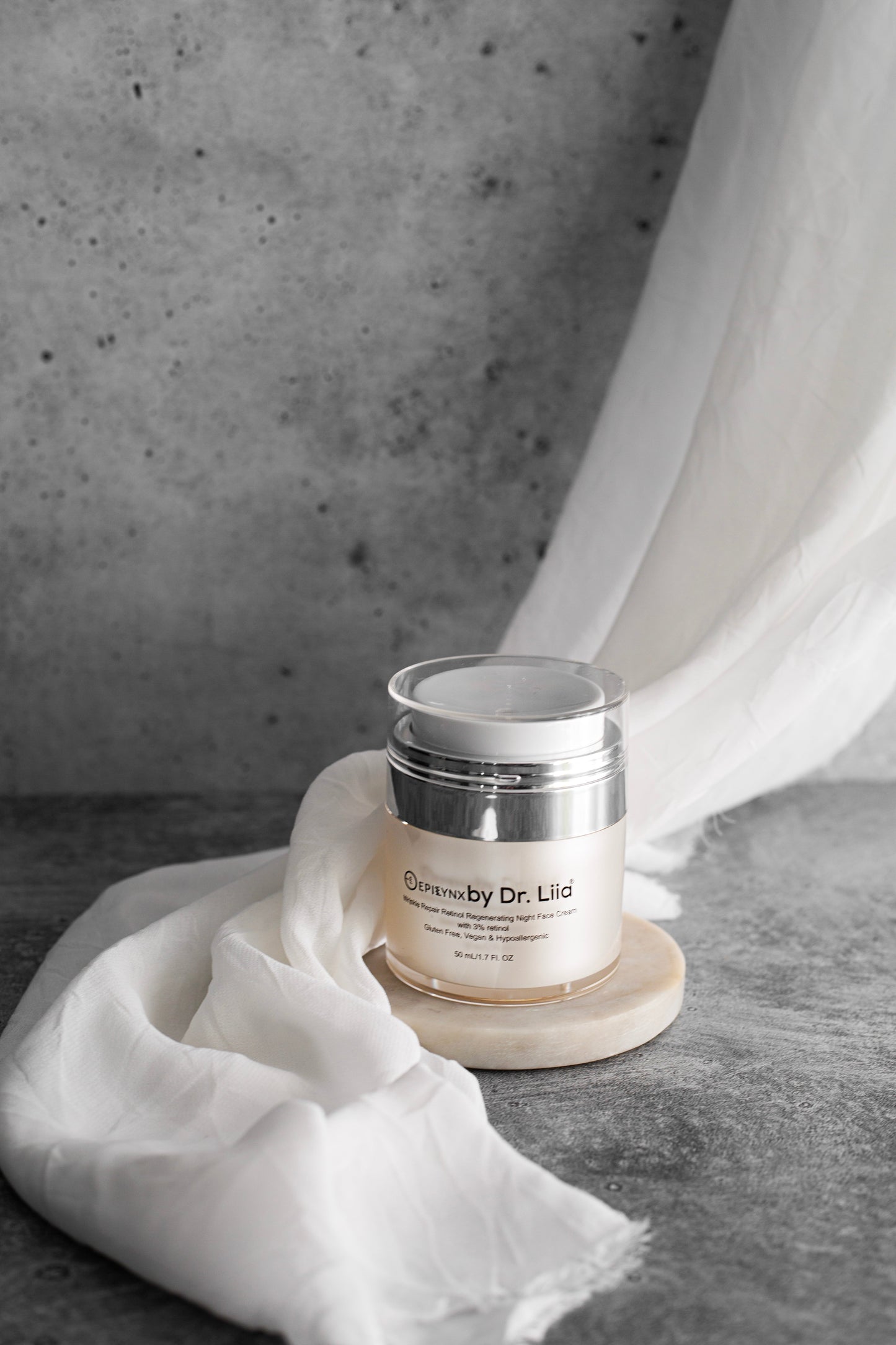 Gentle Retinol Night Cream for Sensitive Mature Skin – Wrinkle Repair Without Irritation