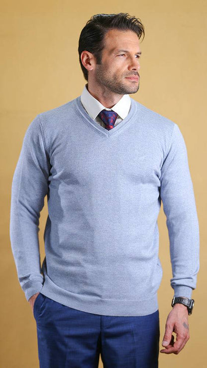 The Caravan v neck (Powder Blue)