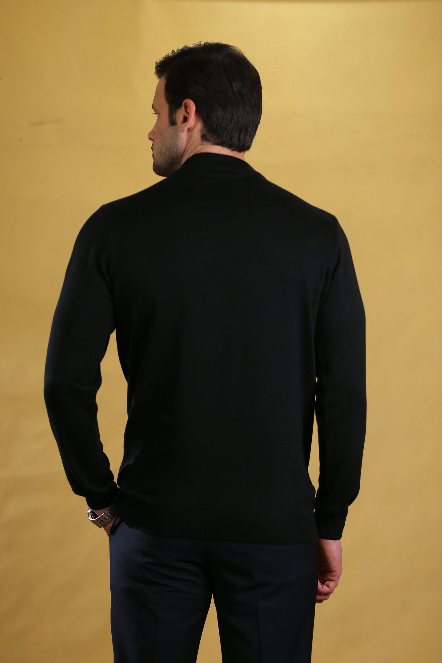 The Trailblazer sweater(Black)