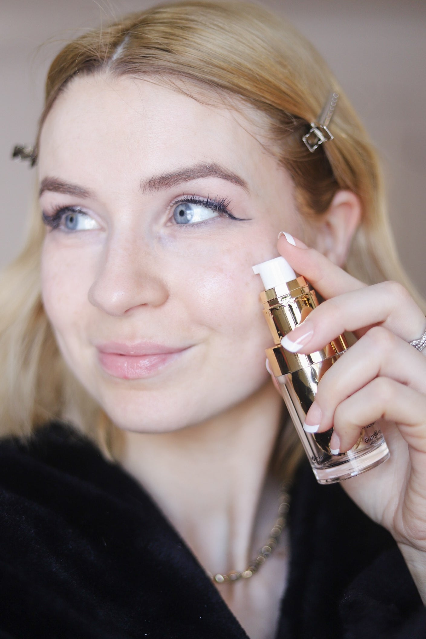 Hyaluronic Acid Serum for Sensitive, Mature Skin – Plumps Fine Lines, Fragrance-Free