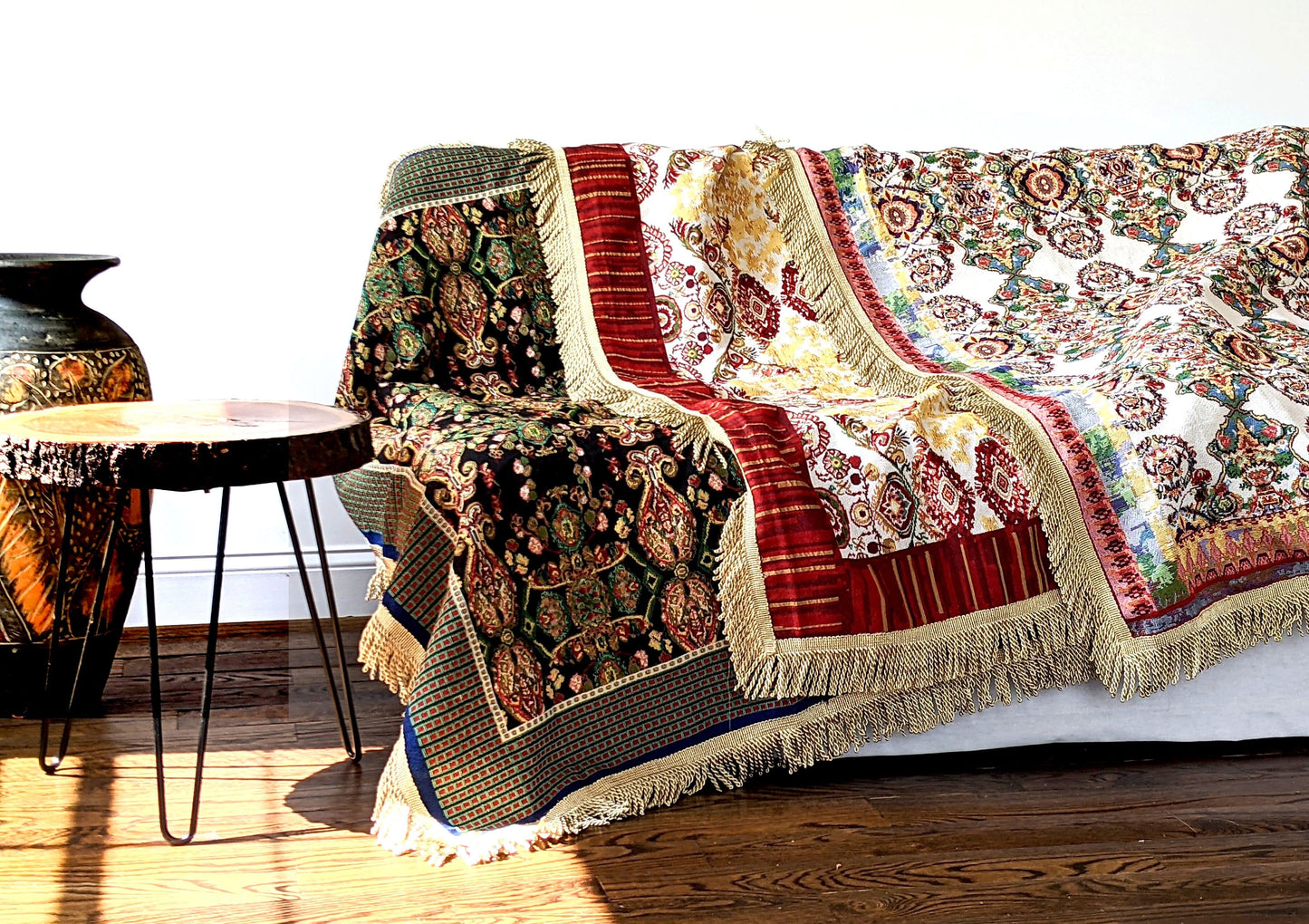 Tache Elegant Burgundy Ornate Paisley Woven Tapestry Tablecloth (18194)