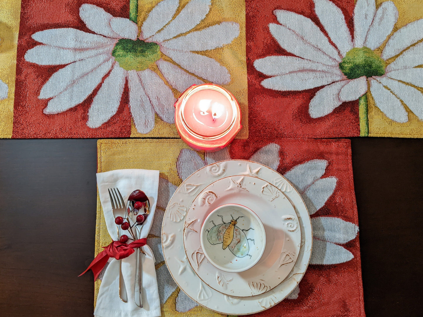 Tache Daisy Loves Me Not Floral Red & Yellow Tapestry Placemat Set (9046)