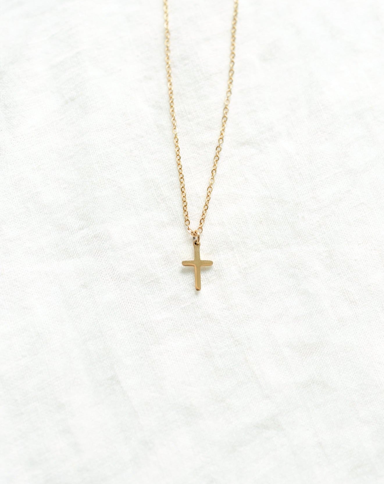 Necklace: 18kt Gold Cross