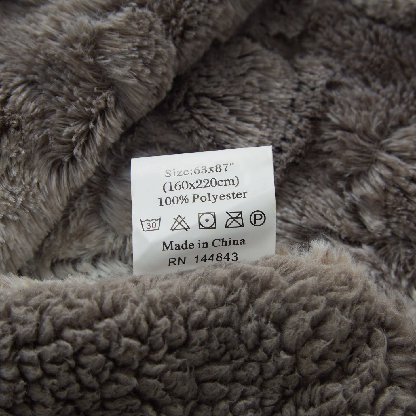 Tache Silver Snow Giraffe Faux Fur Throw Blanket (DY16)