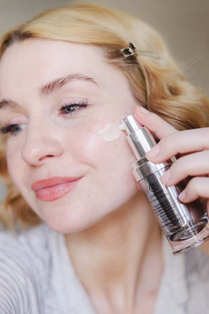 Brightening & Lifting Face Serum for Mature Skin – Evens Tone, Fragrance-Free