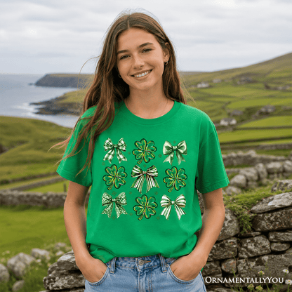 Kids Coquette Clover Bows St Patrick's Day T-Shirt, Green Irish Lucky Shamrock Tee for Youth