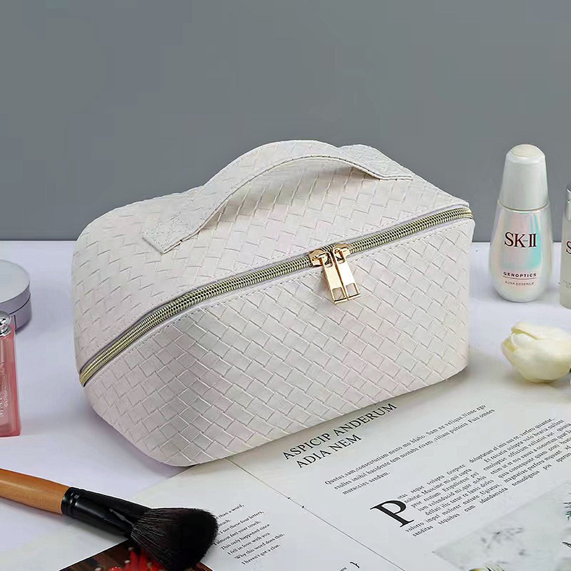 Makeup Bag White PU Leather Travel Cosmetic Organizer for Daily Use