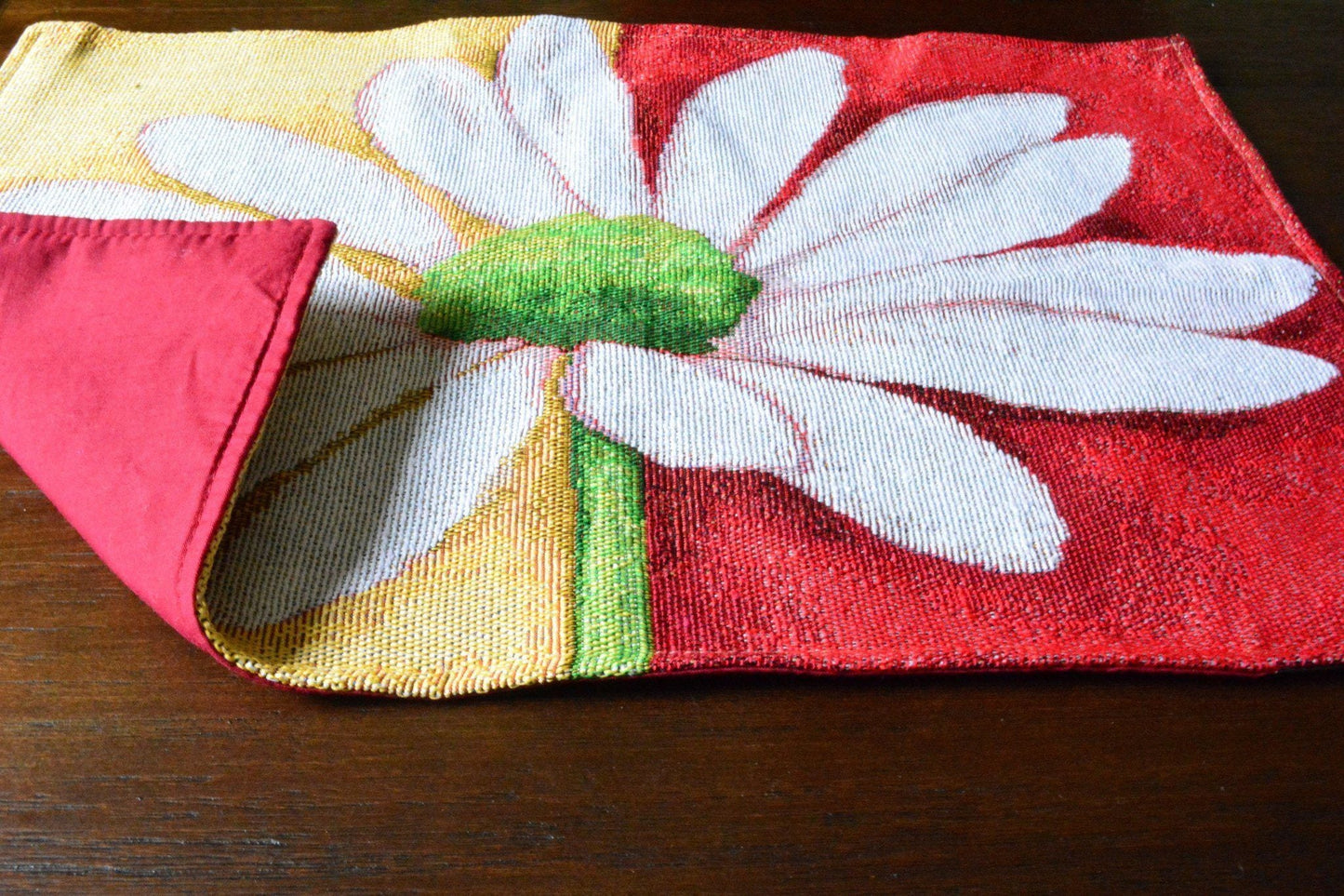 Tache Daisy Loves Me Not Floral Red & Yellow Tapestry Placemat Set (9046)