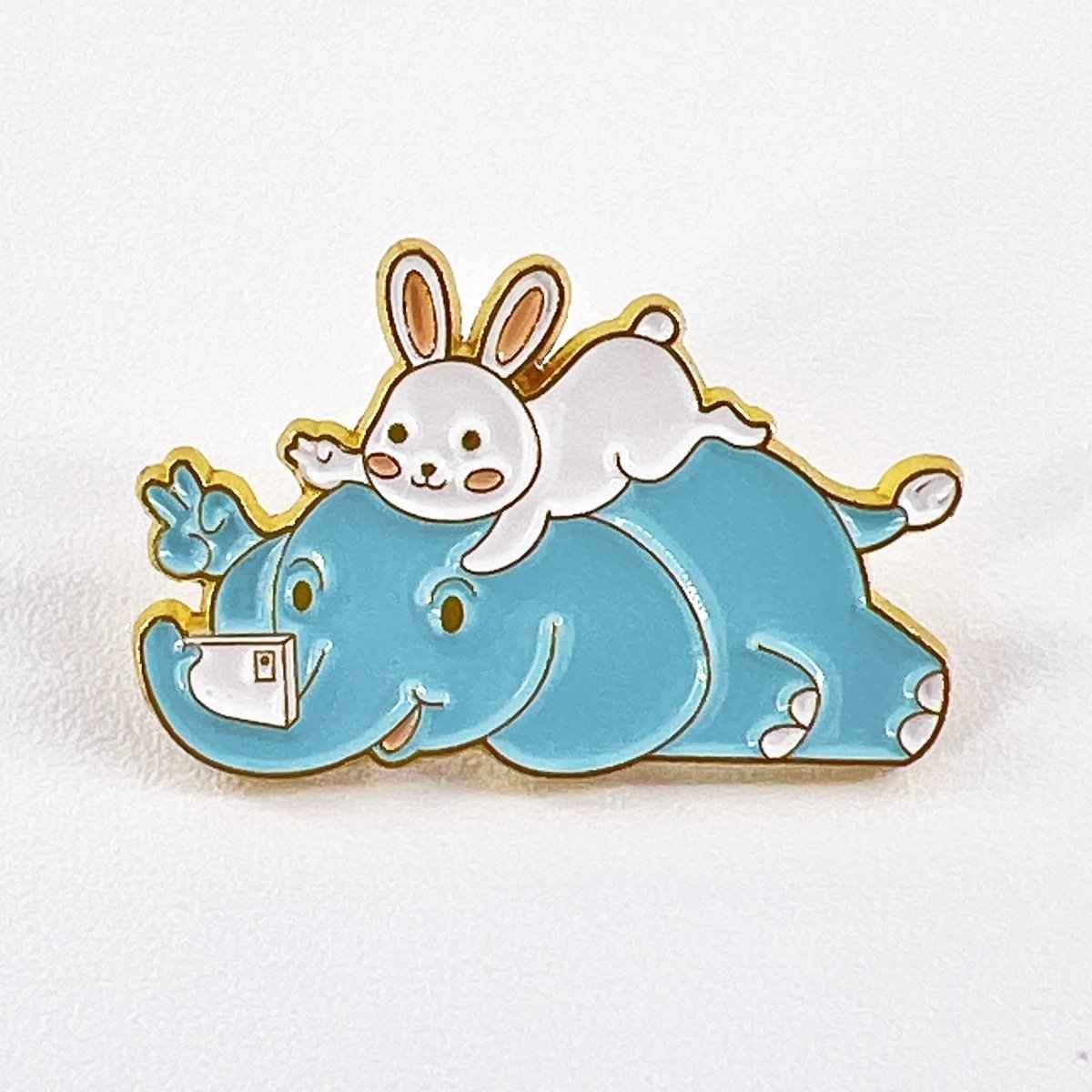 Cute Elephant Selfie Pins – Quirky Accessories for Animal Lovers