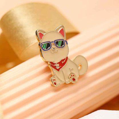 Elegant Kishu Inu Dog Lapel Pin – Japan-Inspired Fashion Accessory