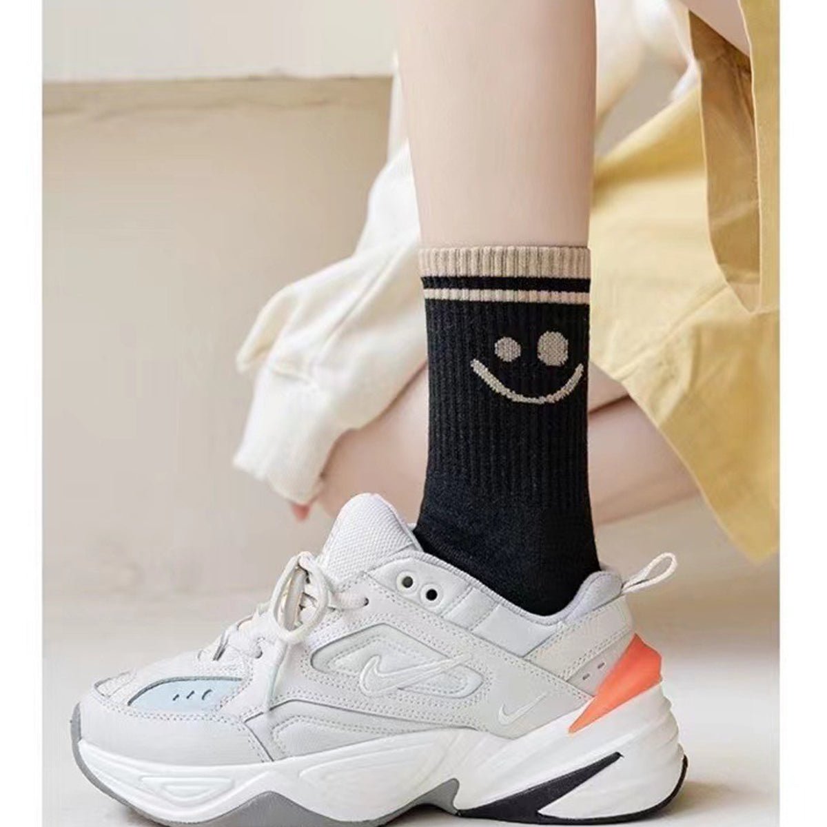 Women's 5 Pairs Cute Smiley Face Print Crew Socks, Comfy Breathable Daily All Season Socks